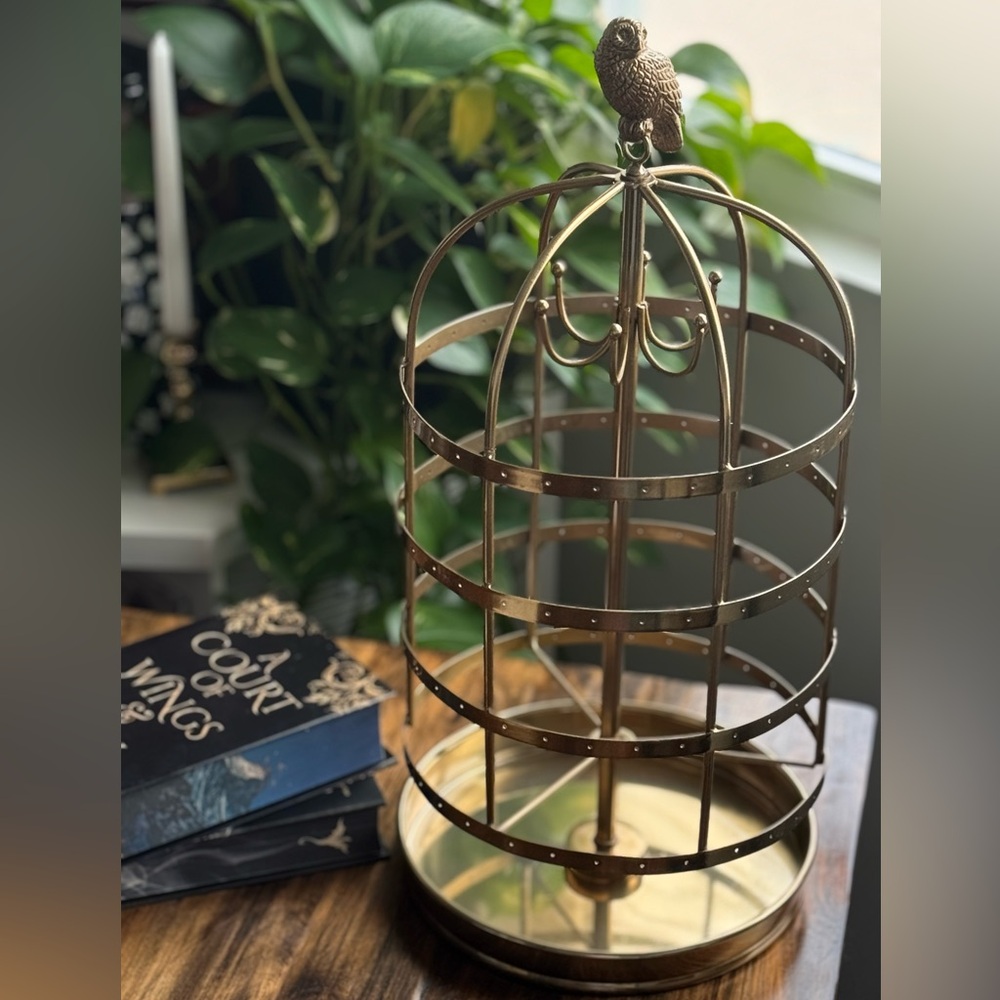 SOLD ⭐️ Harry Potter x Pottery Barn Teen Hedwig Jewerly Carousel